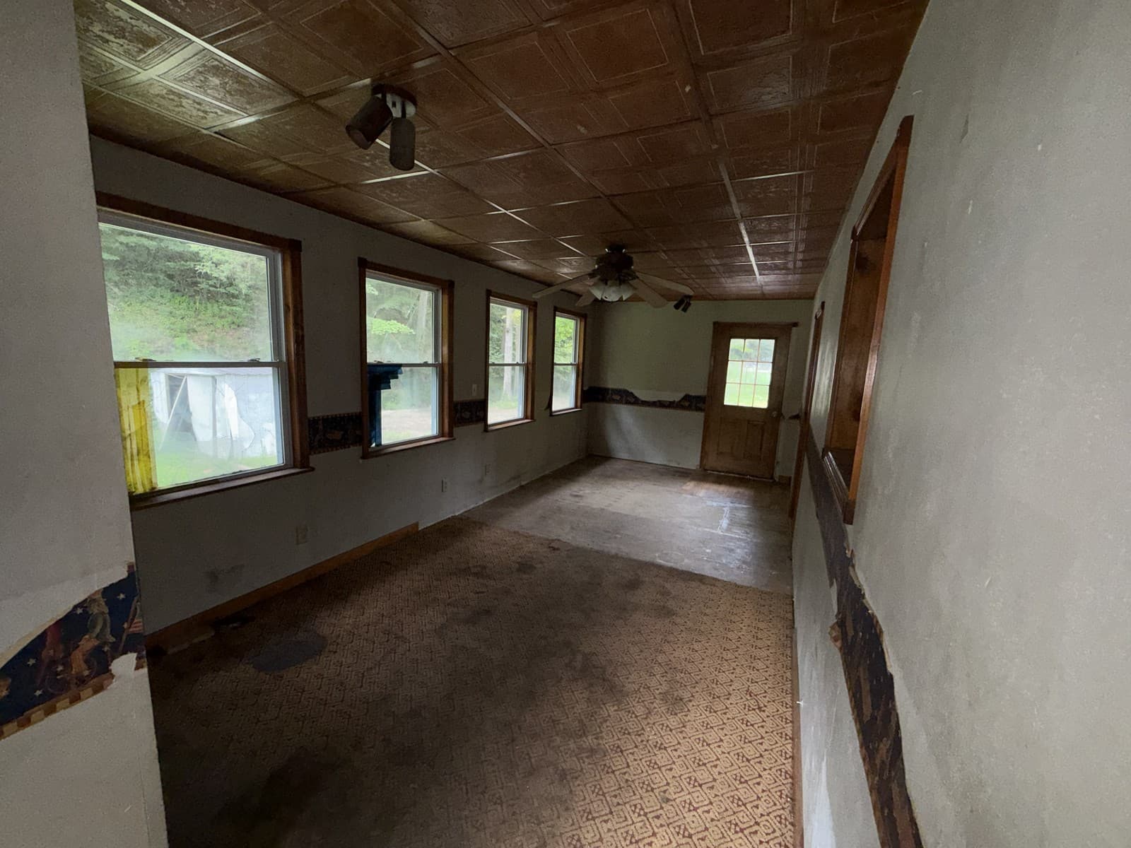 Enclosed breezeway or porch